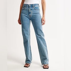 Abercrombie 90’s high rise relaxed jean